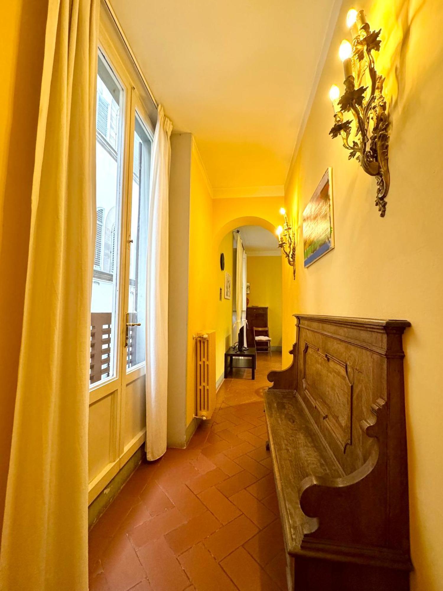 Two Flats In Santa Croce Florencia